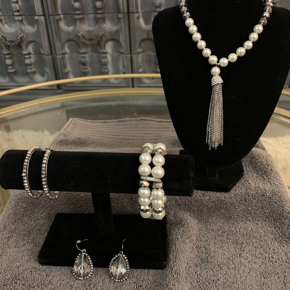 Vera wang 4 piece set
